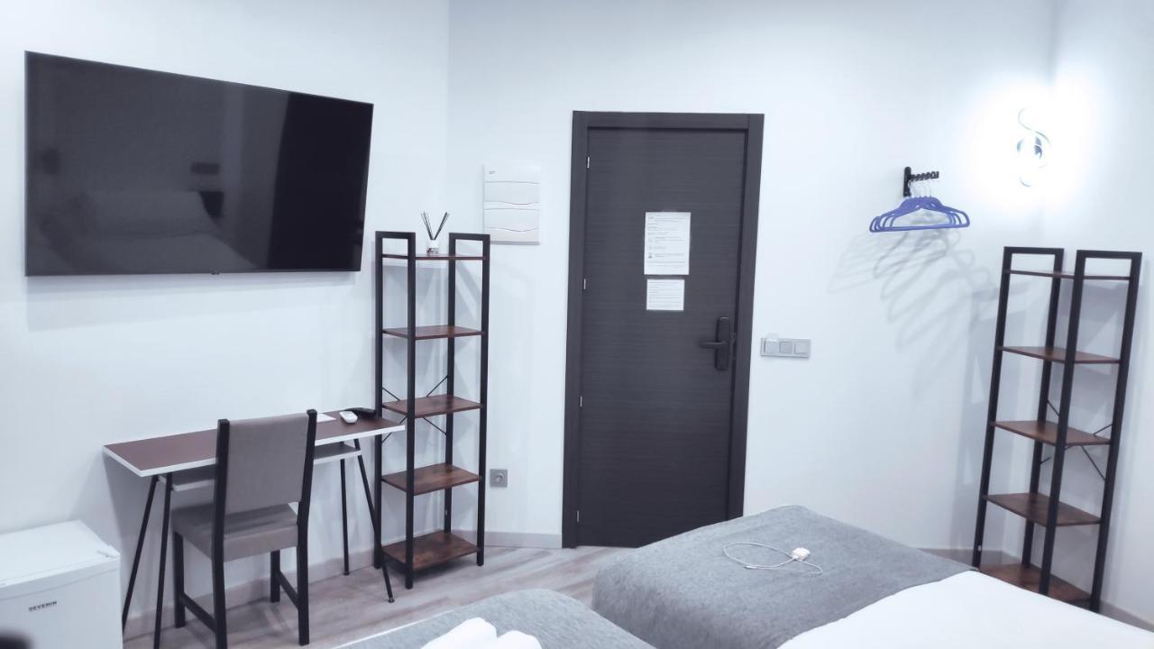 Hostal Dona Isabel Majadahonda Dış mekan fotoğraf