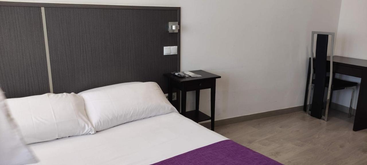 Hostal Dona Isabel Majadahonda Dış mekan fotoğraf