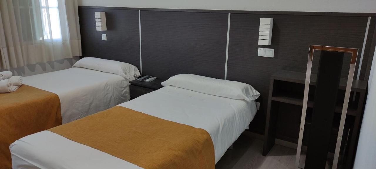 Hostal Dona Isabel Majadahonda Dış mekan fotoğraf