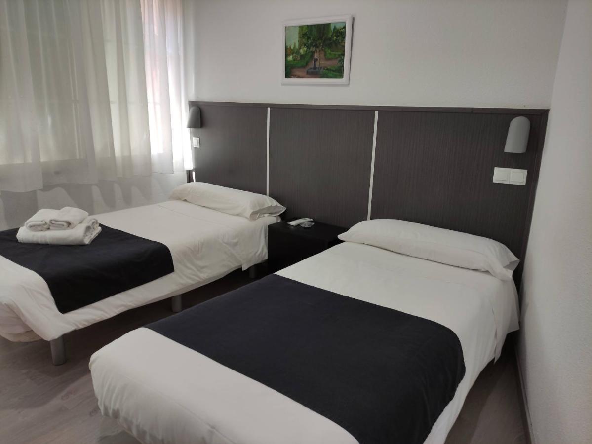 Hostal Dona Isabel Majadahonda Dış mekan fotoğraf