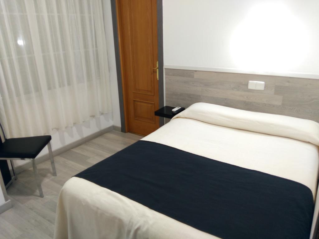 Hostal Dona Isabel Majadahonda Dış mekan fotoğraf