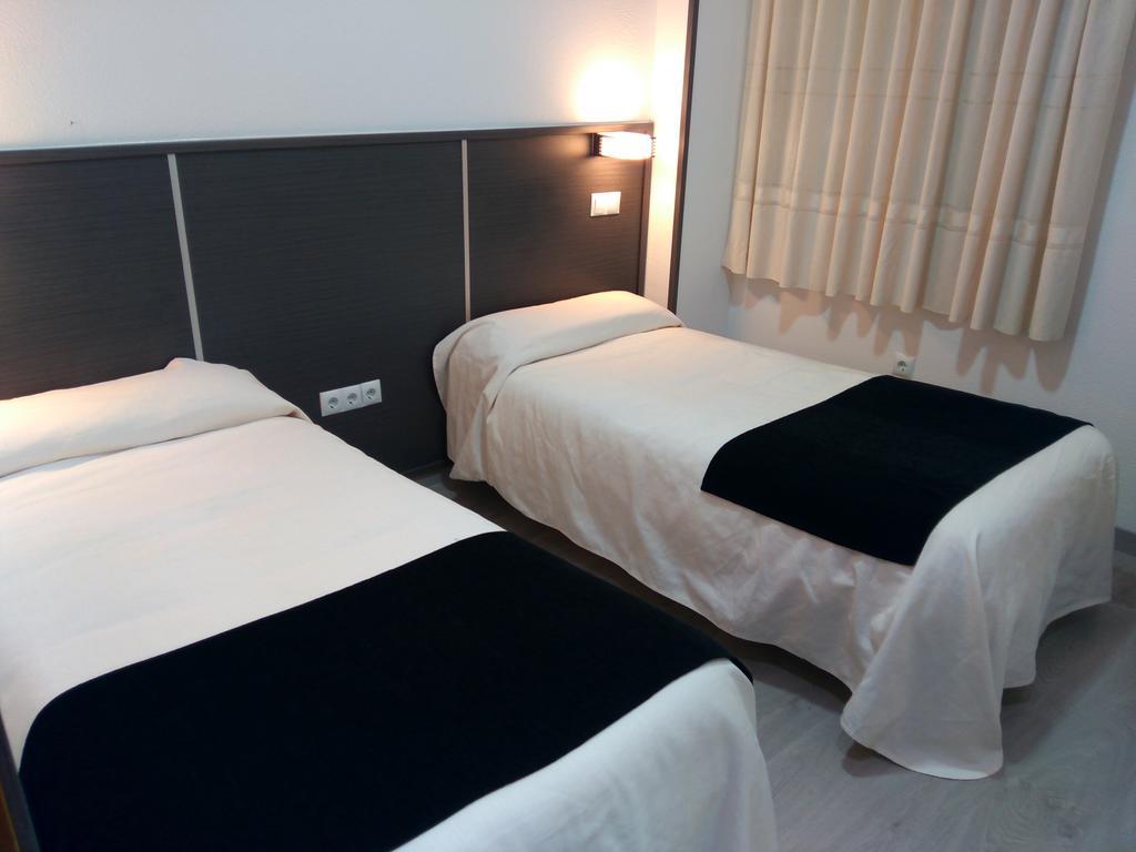 Hostal Dona Isabel Majadahonda Dış mekan fotoğraf