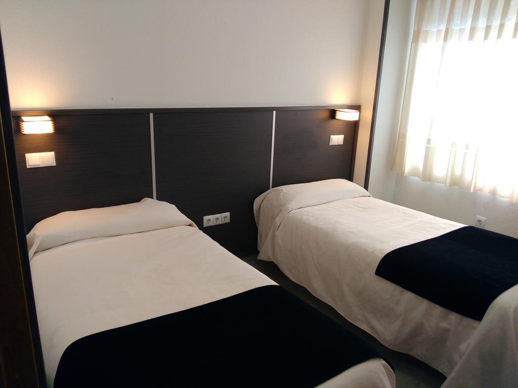 Hostal Dona Isabel Majadahonda Dış mekan fotoğraf