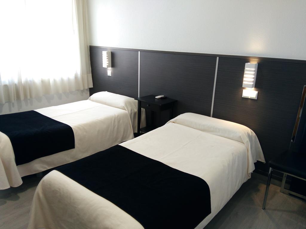 Hostal Dona Isabel Majadahonda Dış mekan fotoğraf