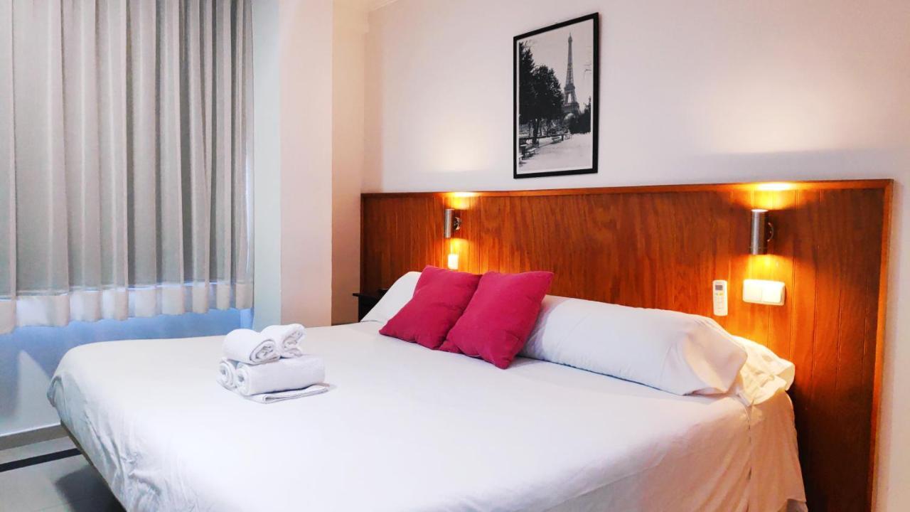 Hostal Dona Isabel Majadahonda Dış mekan fotoğraf
