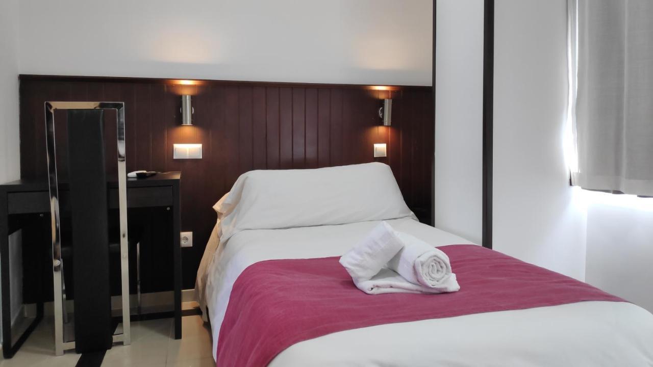 Hostal Dona Isabel Majadahonda Dış mekan fotoğraf