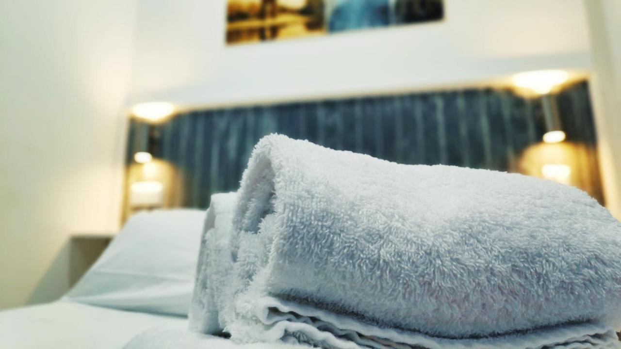 Hostal Dona Isabel Majadahonda Dış mekan fotoğraf
