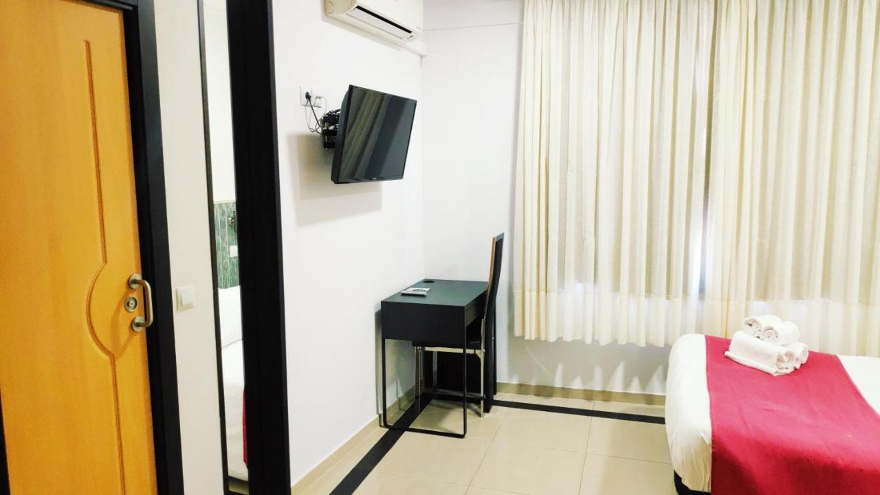 Hostal Dona Isabel Majadahonda Dış mekan fotoğraf